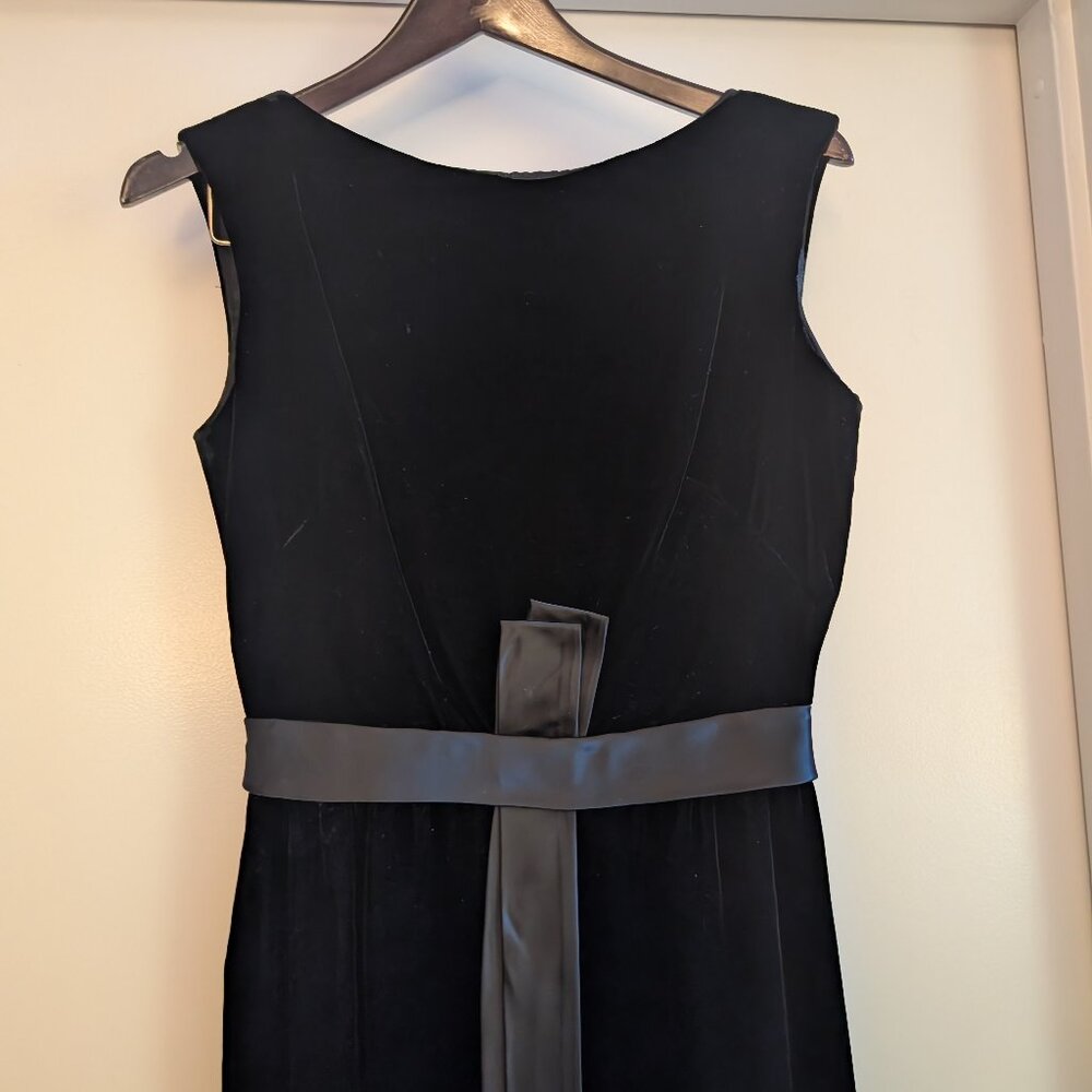 1950s/60s vintage black velvet gown - Picture 3 of 11